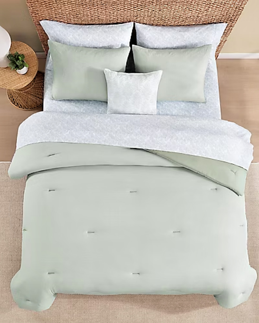 NEW Tommy Bahama Seersucker 8 Piece Queen Comforter Set Pale Green Sheets Pillow